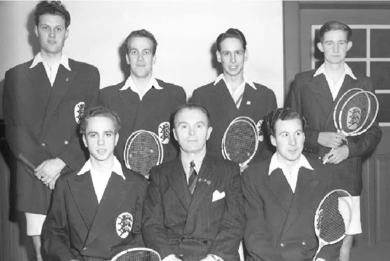 Det dansk Thomas Cup hold 1949. Stående th. Mogens Felsby.