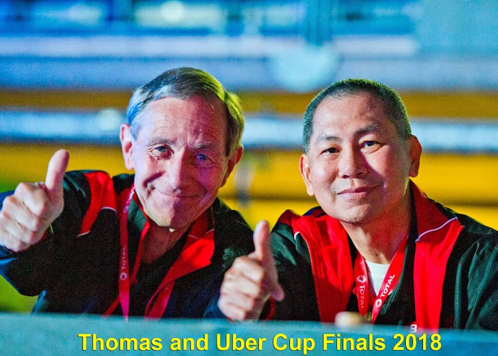 Torsten Berg som BWF Referee Assessor ved Thomas og Uber Cup finalerne 2018, i selskab med Juniarto Suhandinata (INA).