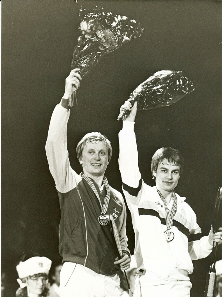En af Carsten Morild største triumfer som landstræner var ved VM i Brøndby i 1983, da Jesper Helledie og Steen Fladberg vandt mesterskabet i herredouble, mens Fladberg sammen med Pia Nielsen sikrede sig en sølvmedalje.