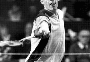 Vinder All England i 1988 med en finalesejr over Morten Frost.