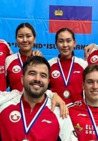 Det grønlandske landshold med deres sølvmedaljer ved Small States 2024 på Cypern.
Foto © : Badminton Kalaallit Nunaat